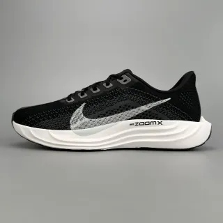 Nike أسود أبيض محبوك مهندس علوي منحوت ZoomX النعل الوسطي أحذية الجري