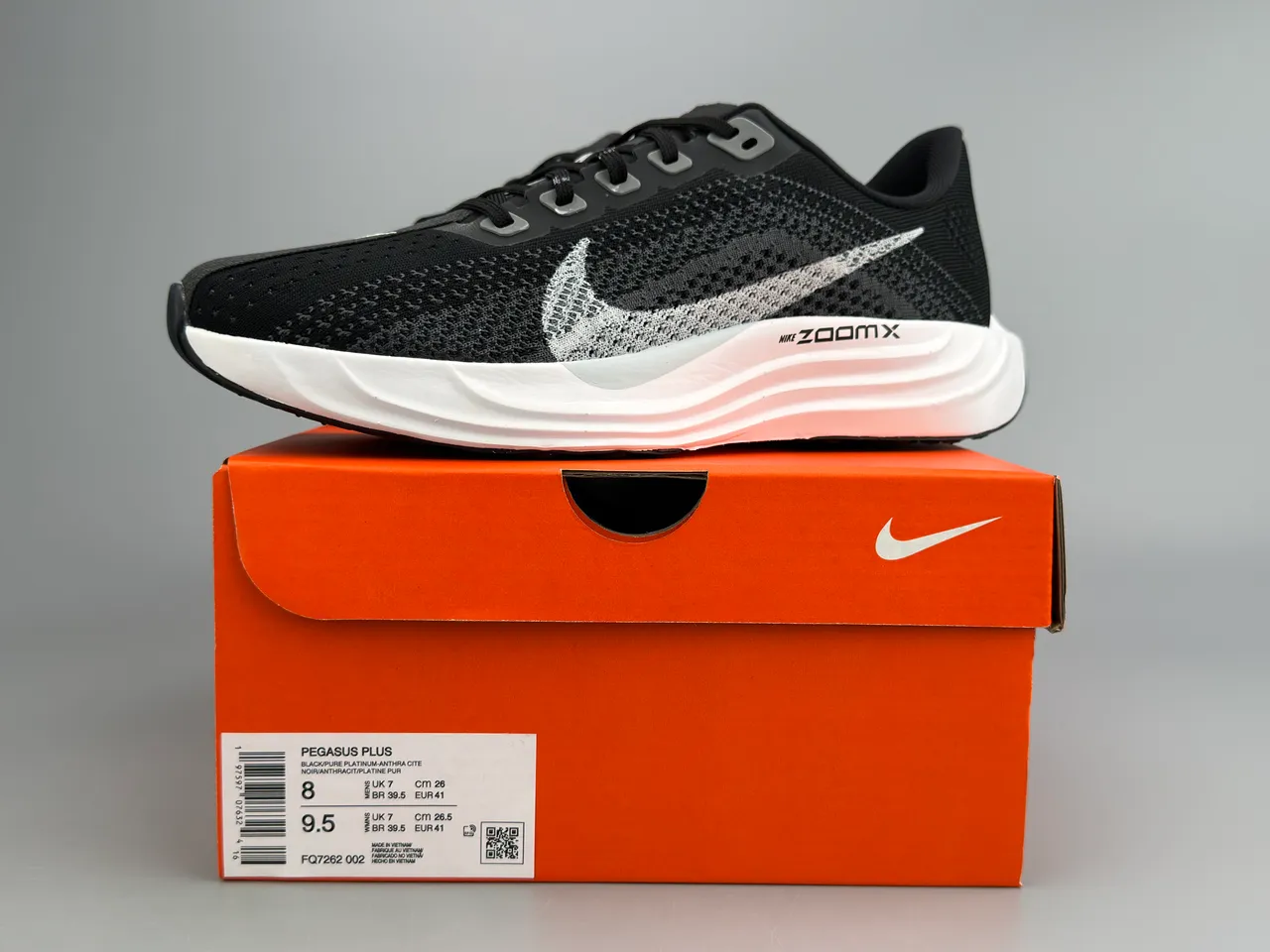 Nike Preto Branco Parte Superior de Knit Ingenieril Esculpido ZoomX Sola Intermediária Tênis de Corrida 2