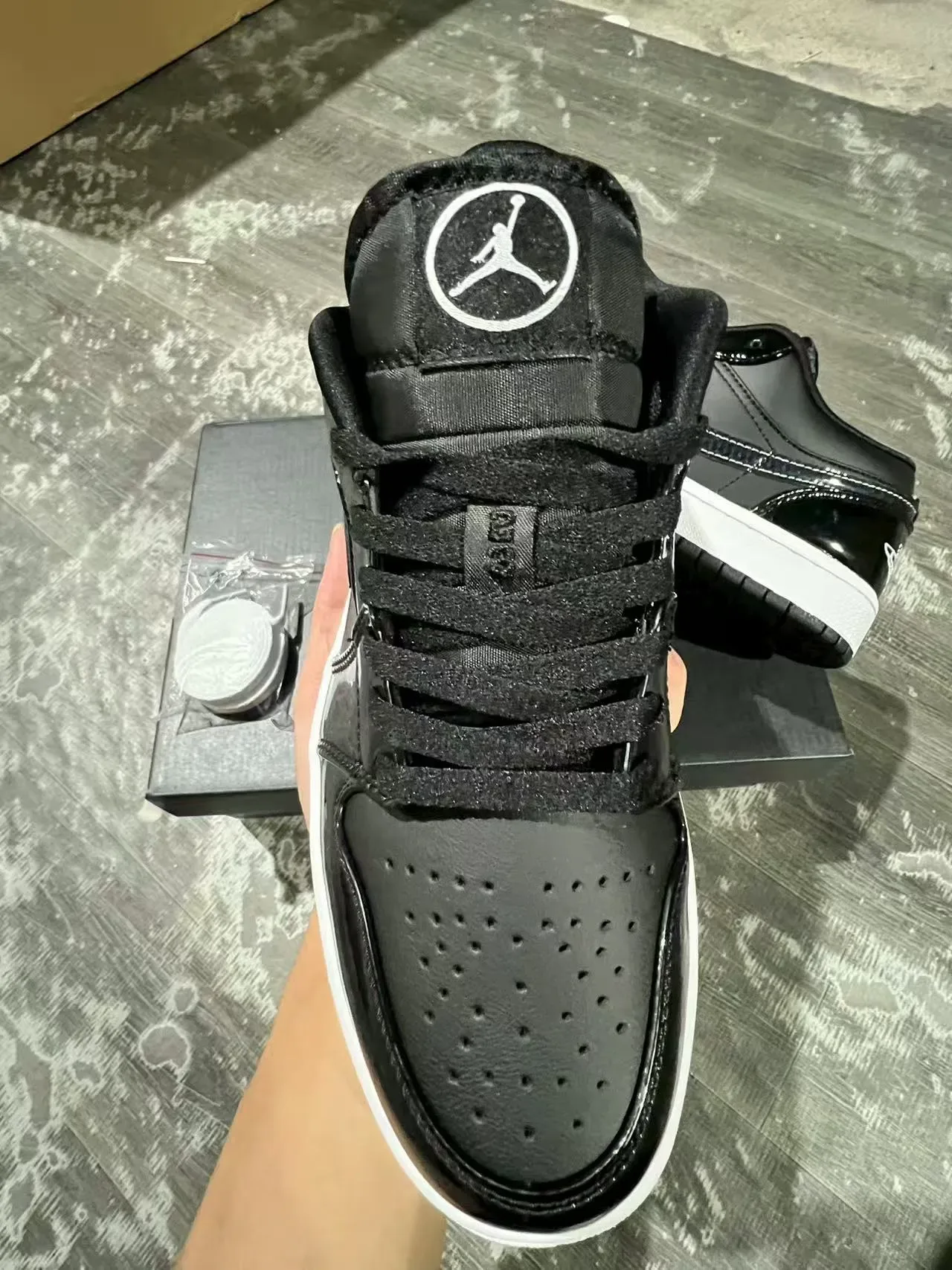 Nike Black White Glossy Patent Overlays Midsole Contrast Lifestyle Sneakers 3