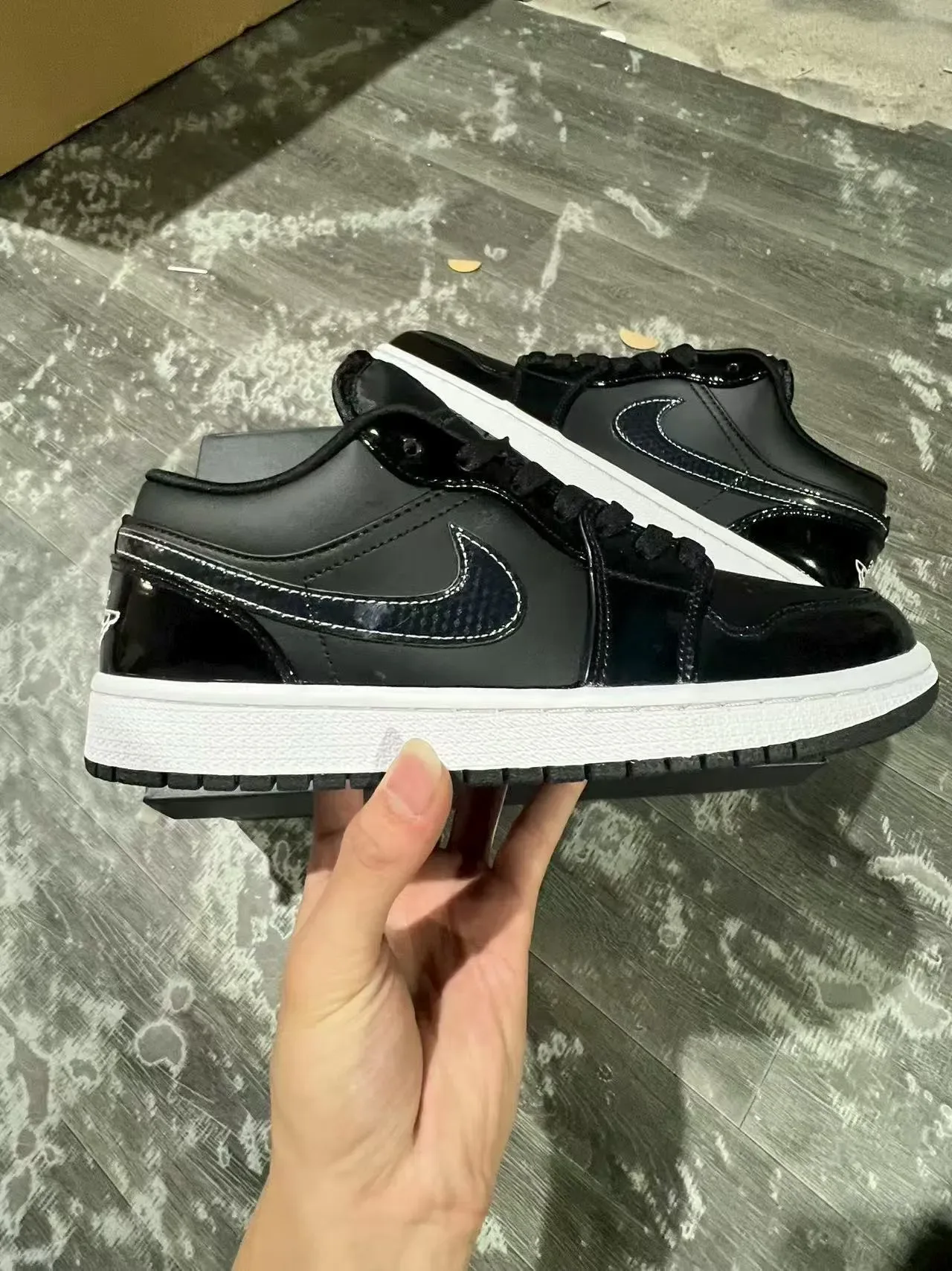 Nike Black White Glossy Patent Overlays Midsole Contrast Lifestyle Sneakers 7