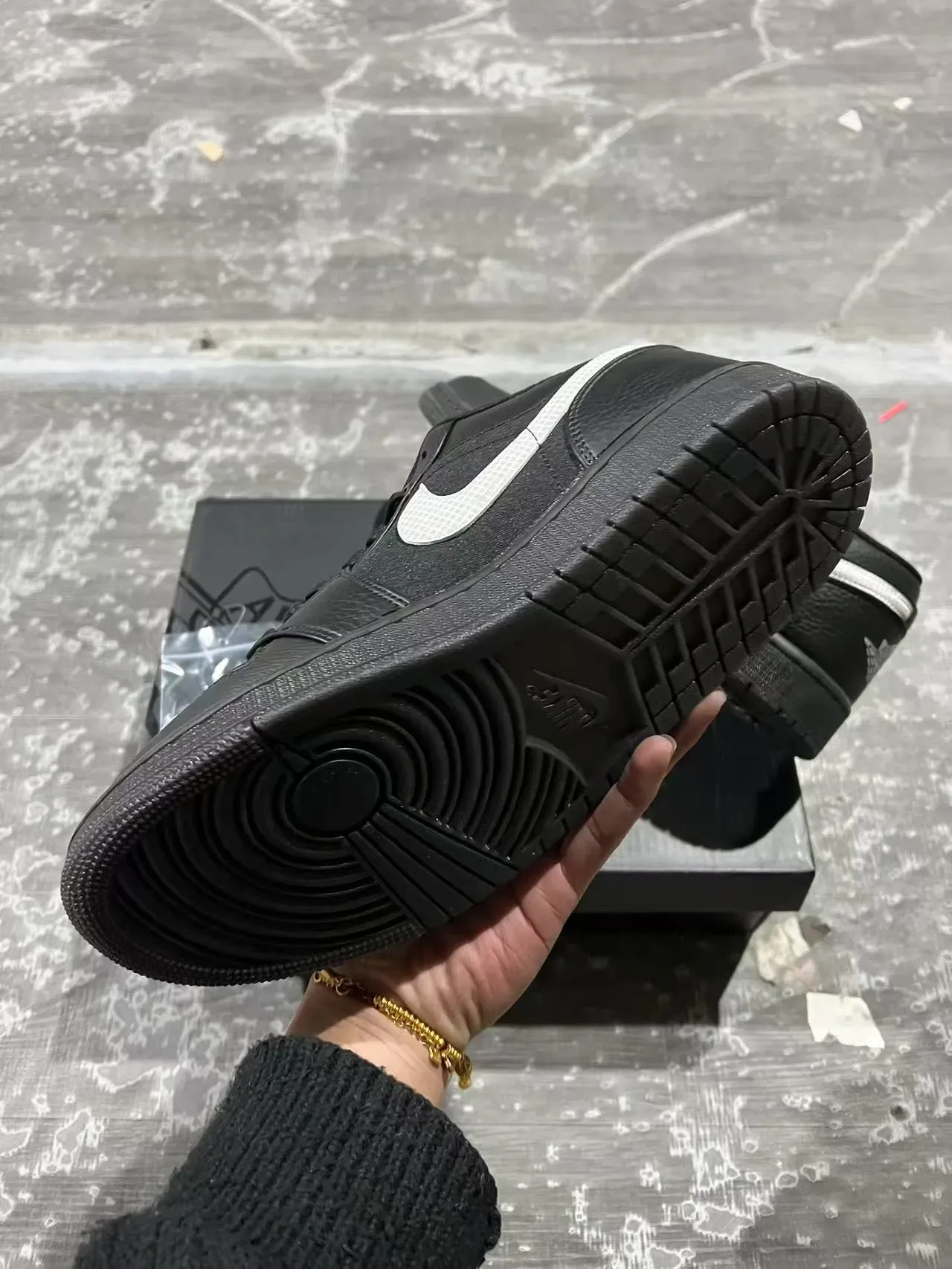 Nike Chaussures Lifestyle Noir Blanc Low-Top Cuir et Textile 6
