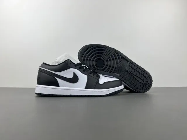 Nike Sneakers Lifestyle Noir et Blanc Low-Top avec Panneaux en Cuir 9