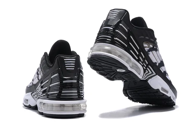 Nike Black White Zebra-Print Mesh Upper Layered Synthetic Cage Lifestyle Sneakers 2