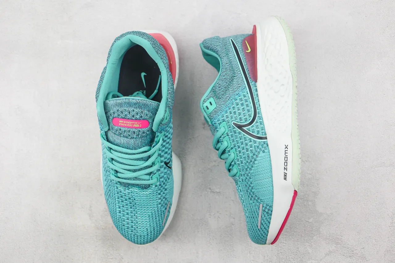 Nike Chaussures de running bleu et rose upper knit ZoomX midsole 3