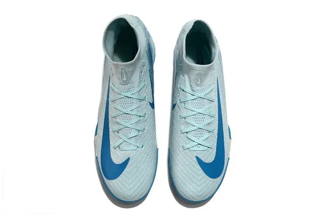 Nike Chaussures de football Turf avec col de chaussette et upper de knit texturé bleu et blanc 2