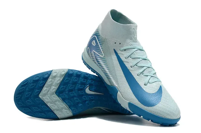 Nike Chaussures de football Turf avec col de chaussette et upper de knit texturé bleu et blanc 3