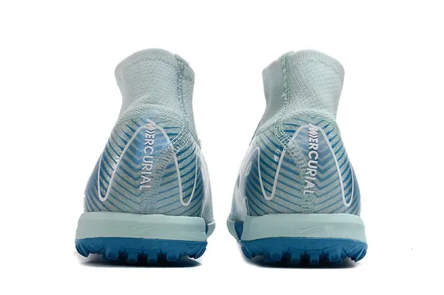 Nike Chaussures de football Turf avec col de chaussette et upper de knit texturé bleu et blanc 4