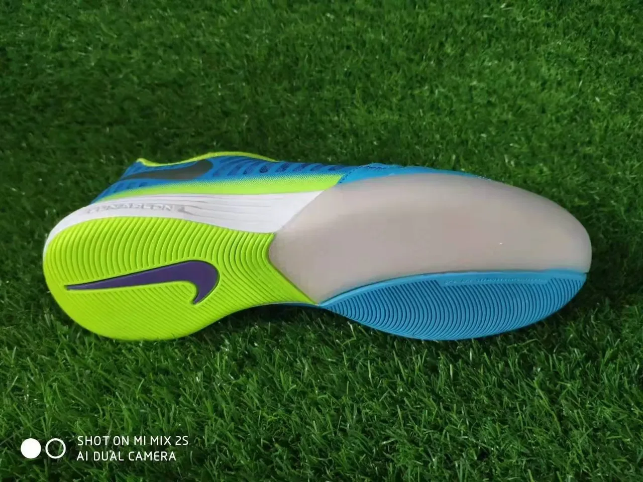 Nike Bleu Jaune Matelassé Supérieur Chaussures de Football Indoor Bas 3