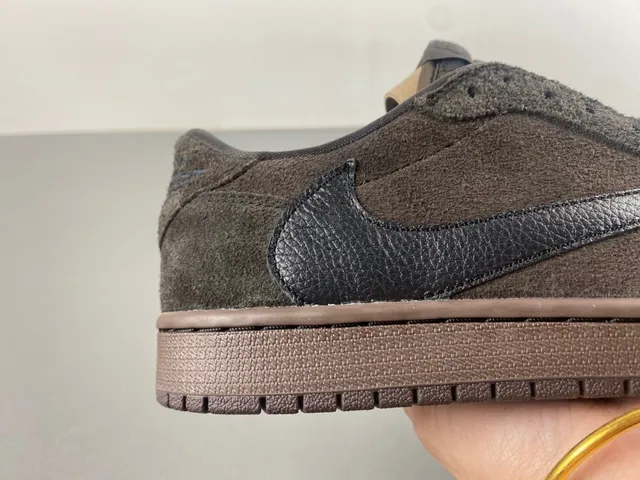 Nike Brown Black Laceless Slip-On Suede And Leather Upper Lifestyle Sneakers 2