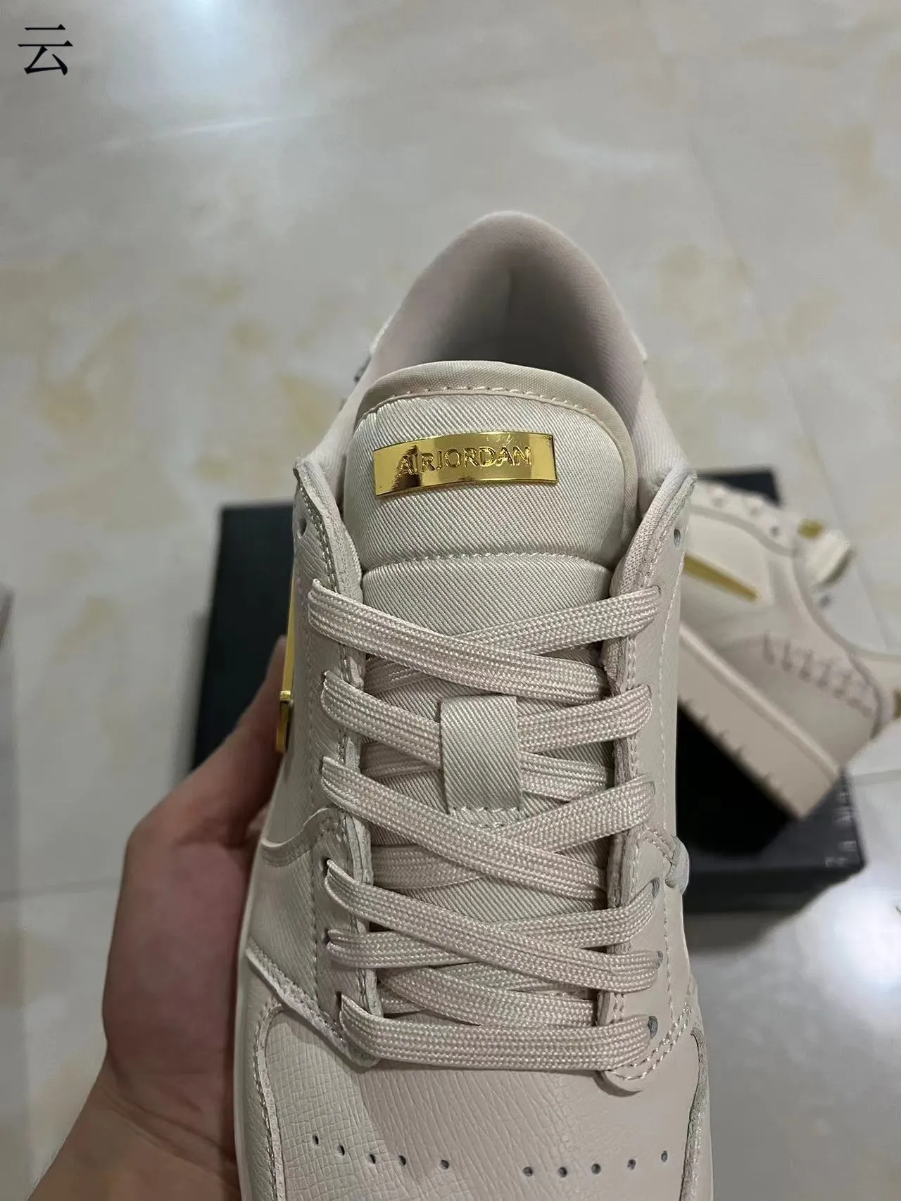 Nike Dunk Low Beige Gold Off-White Textured Leather Upper Metallic Swoosh Lifestyle Sneakers 4