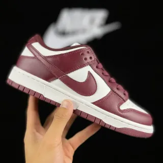 Nike Dunk Low Burdeos e Branco Tênis Lifestyle
