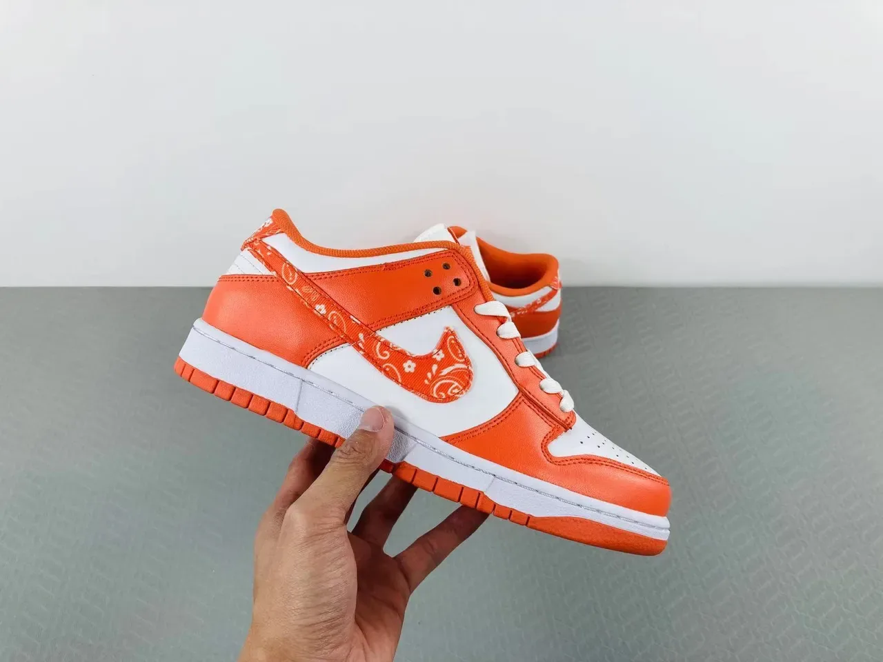 Nike Dunk Low Orange Bandana Print Lifestyle Sneakers 10