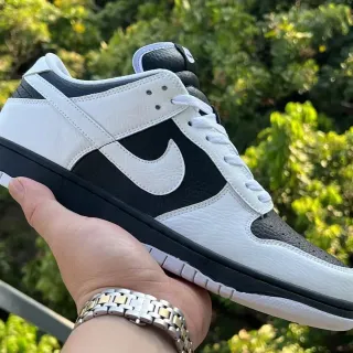 Nike Dunk Low Branco e Preto Sneakers Lifestyle