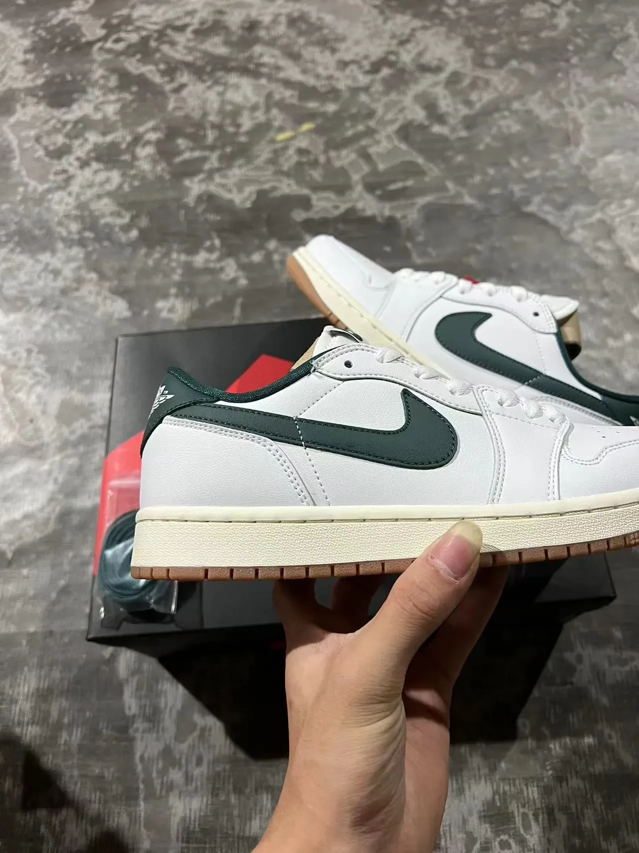 Nike Dunk Low Branco Verde Escuro Goma Lifestyle Sneakers 7