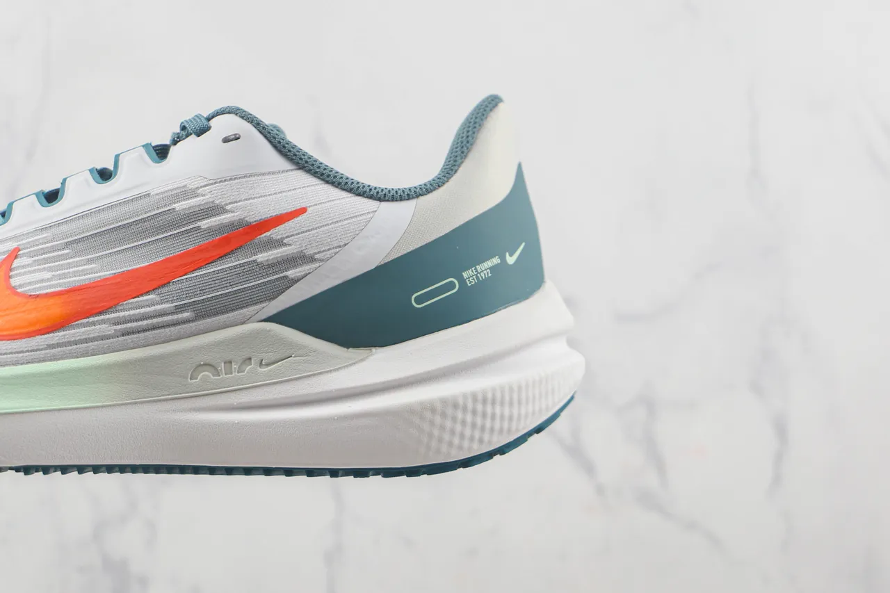 Nike Gray Blue Engineered Mesh Upper Horizontal Ribbed Texture Running Shoes 7