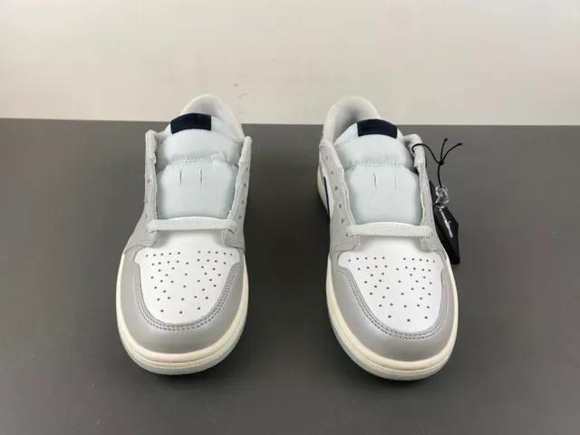 Nike Gray Blue Laceless Slip-On Padded Collar Lifestyle Sneakers 11