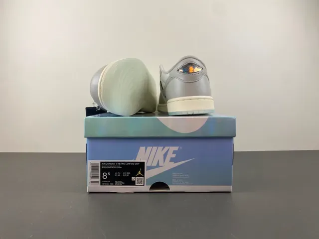 Nike Gray Blue Laceless Slip-On Padded Collar Lifestyle Sneakers 17