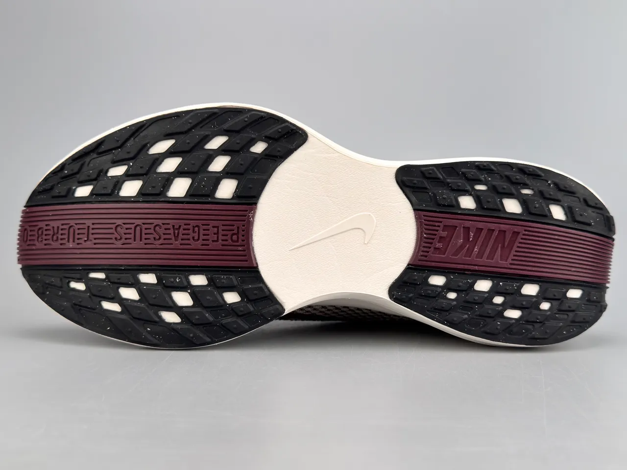 Nike Gris Burdeos Malha Engineered Superior Forma De Onda ZoomX Mediasuela Zapatillas De Running 6