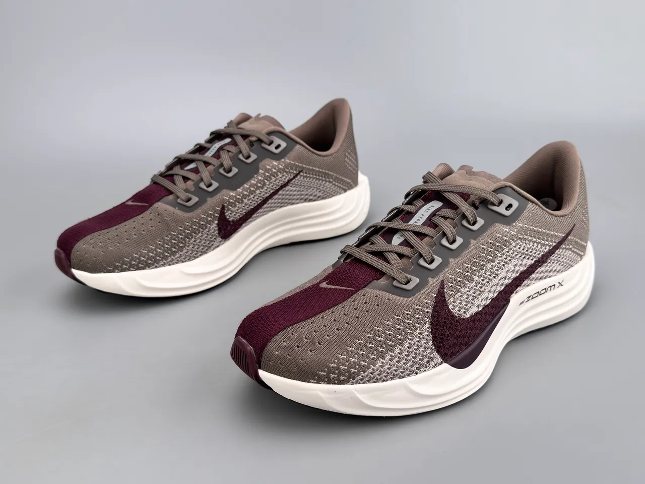Nike Gris Burdeos Malha Engineered Superior Forma De Onda ZoomX Mediasuela Zapatillas De Running 7