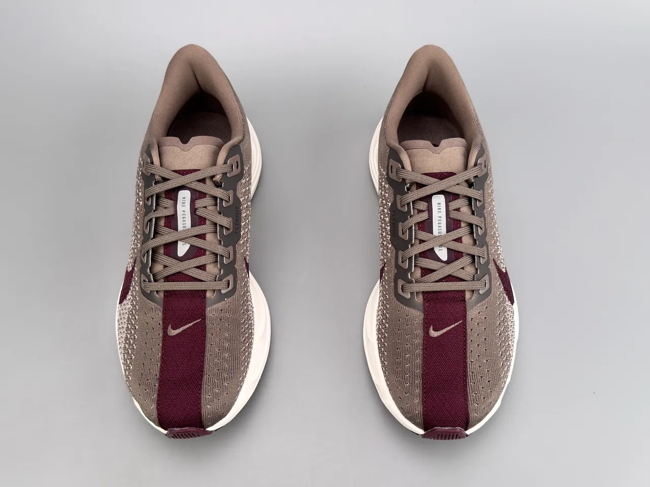 Nike Gris Burdeos Malha Engineered Superior Forma De Onda ZoomX Mediasuela Zapatillas De Running 9