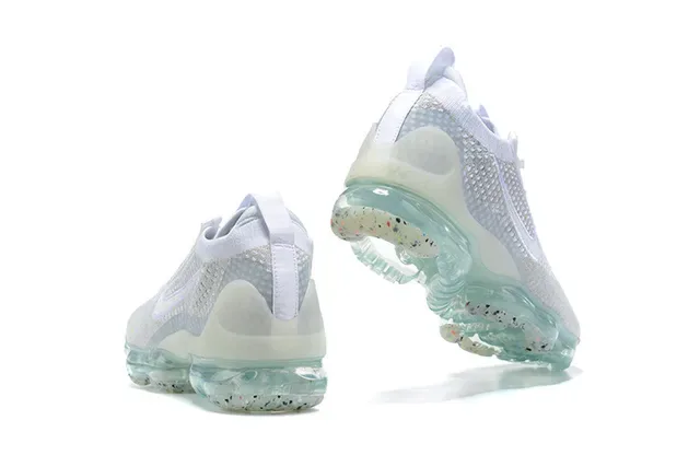 Nike Gray Transparent Engineered Knit Upper Full-Length Visible Air Unit Sole Lifestyle Sneakers 10