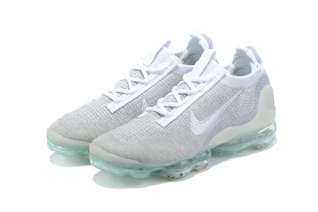 Nike Gray Transparent Engineered Knit Upper Full-Length Visible Air Unit Sole Lifestyle Sneakers 15