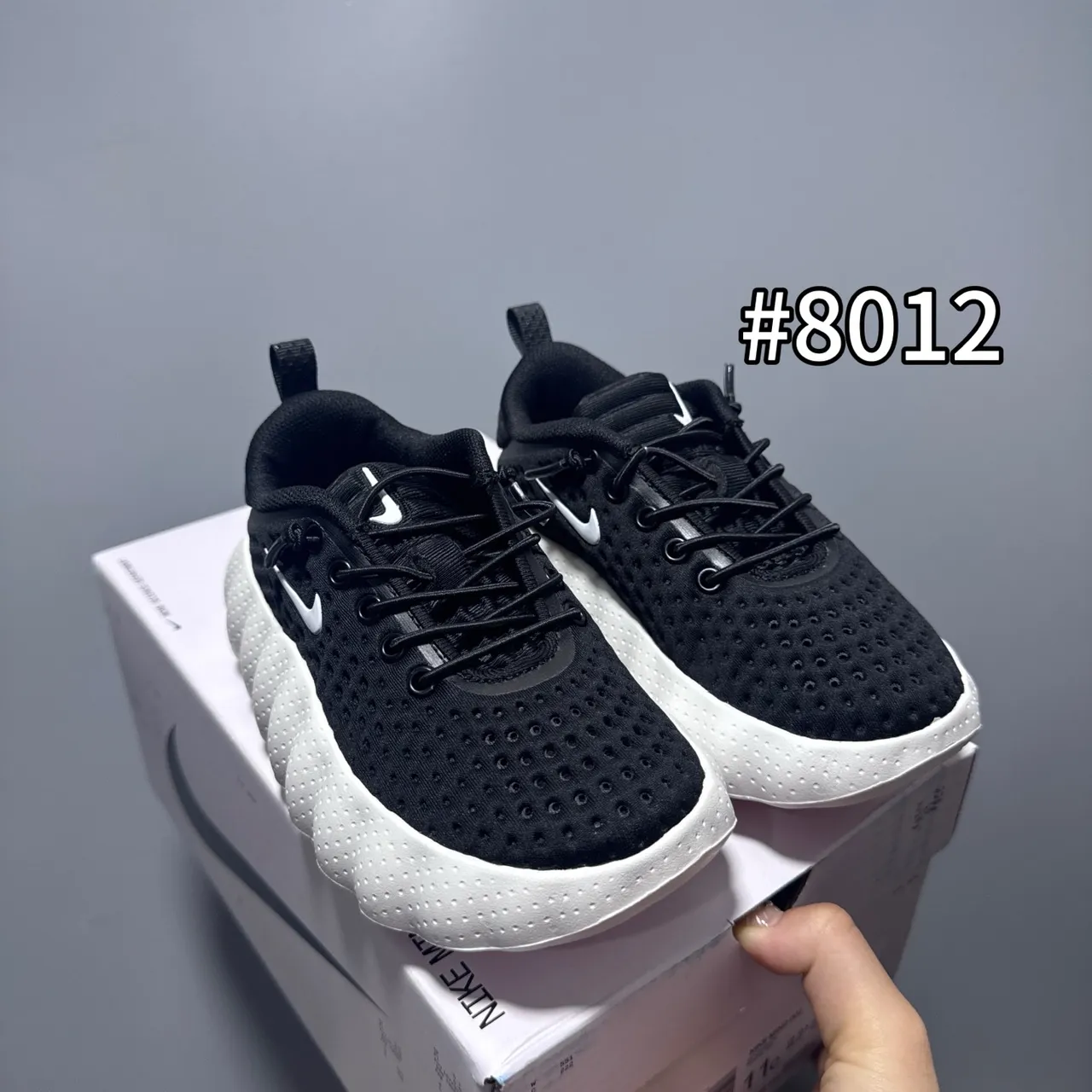 Nike Gray White Perforated Knit Upper Sculpted Wavy Midsole Running Shoes 8