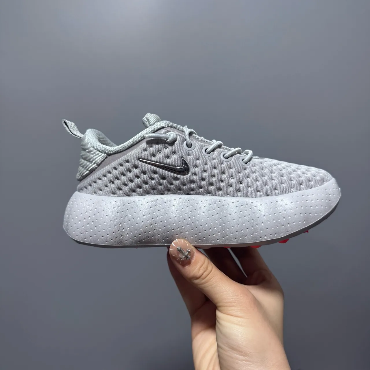 Nike Gray White Perforated Knit Upper Sculpted Wavy Midsole Running Shoes 15