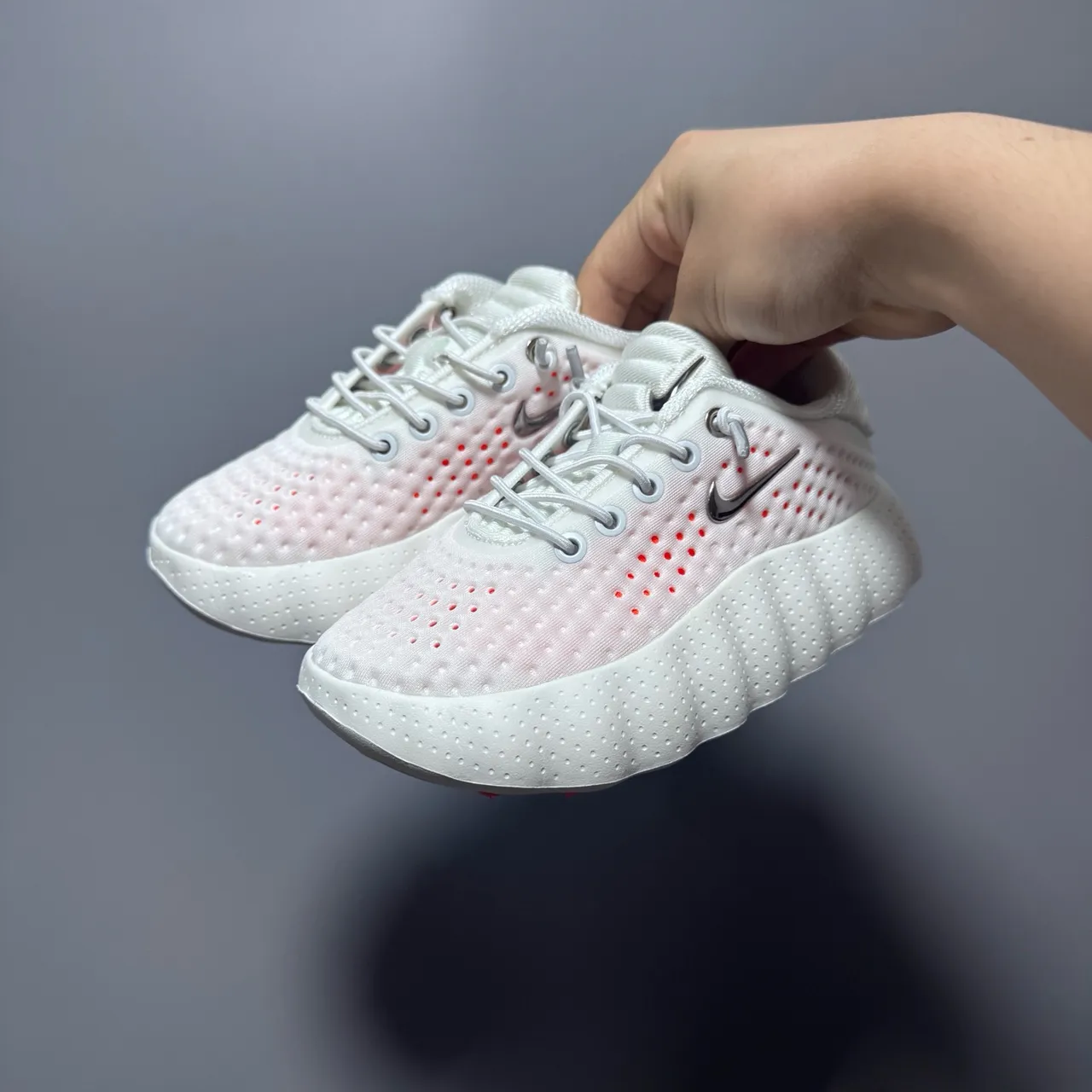 Nike Gray White Perforated Knit Upper Sculpted Wavy Midsole Running Shoes 23