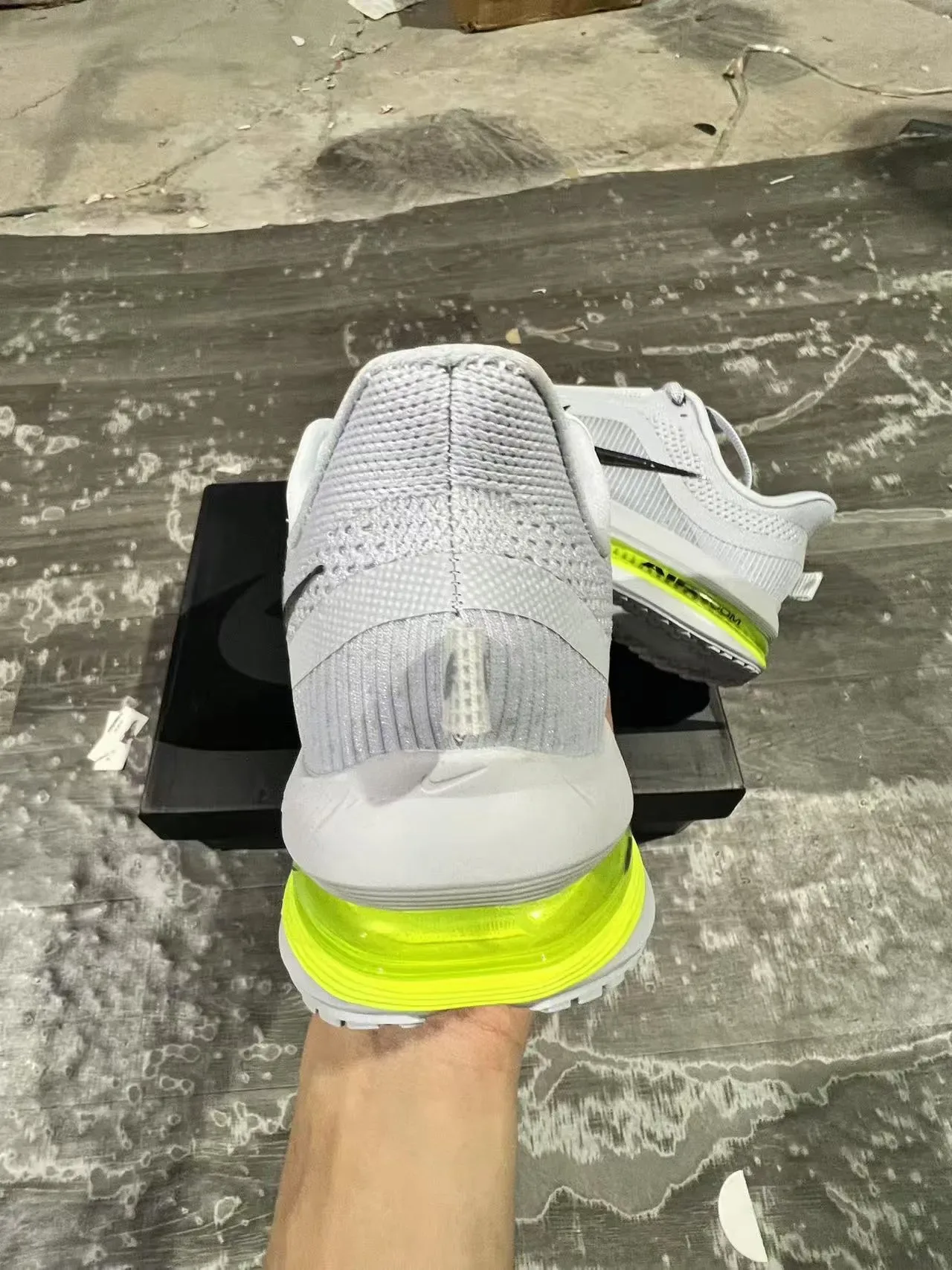 Nike Gris Amarillo Malla Engineered Superior Visible de Largo Completo Unidad Air Zoom Zapatillas Running 8