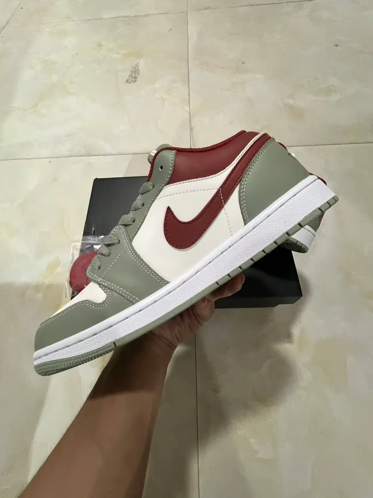 Nike Green Burgundy Low-Top Silhouette Multi-Panel Leather Construction Lifestyle Sneakers 5
