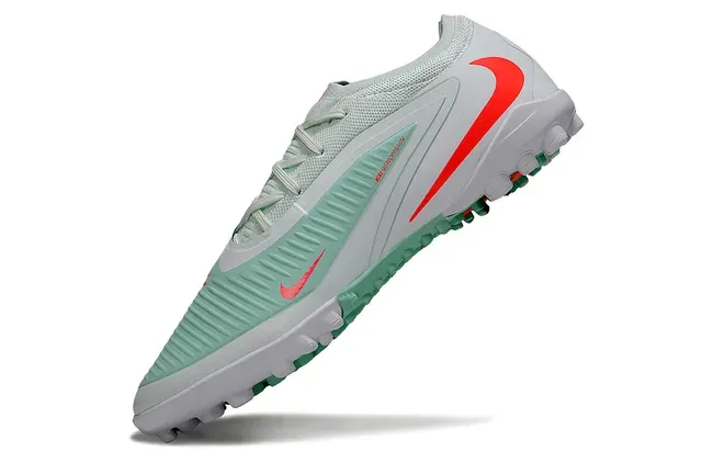 Nike Vert/Rouge Low-Cut Synthetic Mesh Upper Chaussures de Football Turf 3