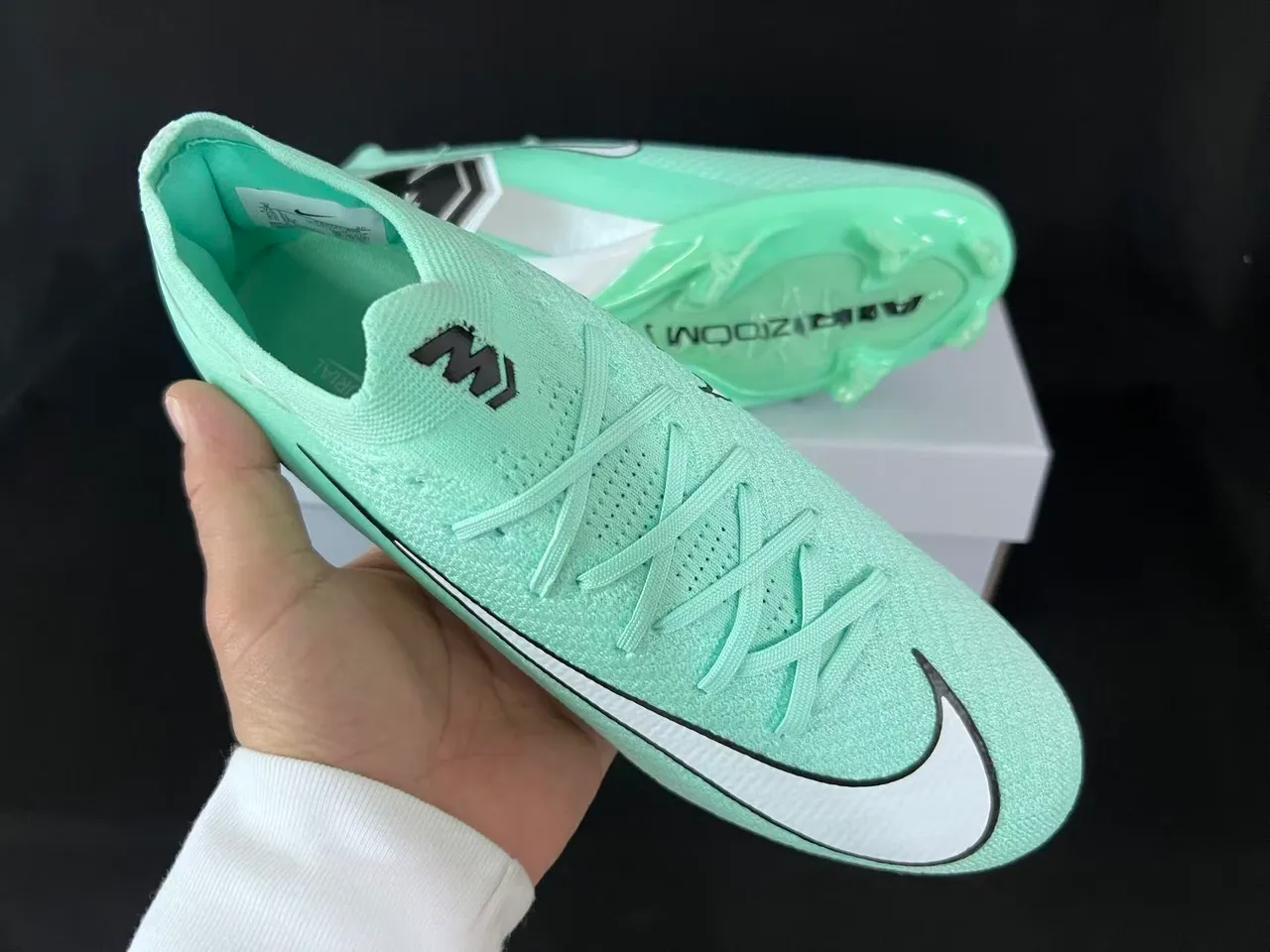 Nike Green White Knit Sock-Fit Upper Molded Conical Studs Firm-Ground Soccer Shoes 5