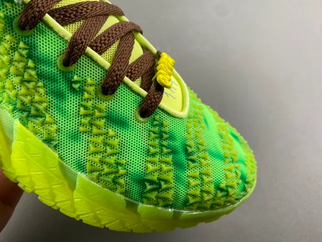 Nike Green Yellow Knit Upper Gradient Basketball Shoes 2