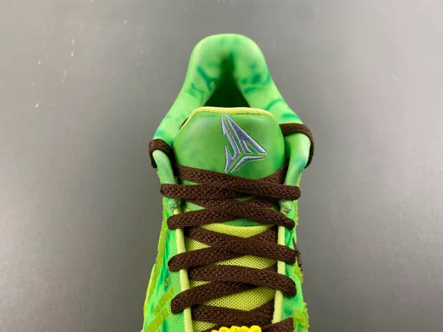 Nike Green Yellow Knit Upper Gradient Basketball Shoes 6