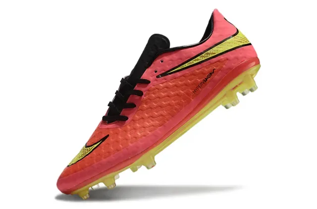 Nike Hypervenom Phantom Pink Yellow أحذية كرة القدم بشريط خلفي منخفض أعلى اصطناعي نسيج خلايا النحل أرض صلبة 3