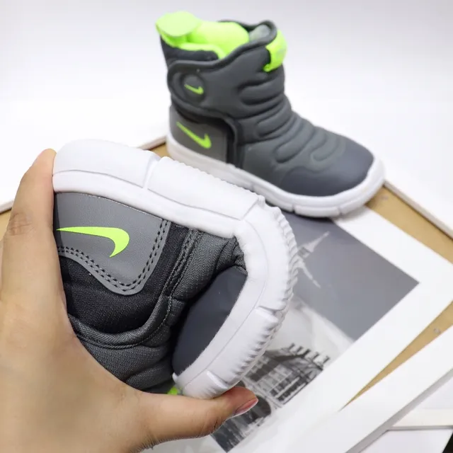 Nike Kids Insulated High-Top Snow Boots 8