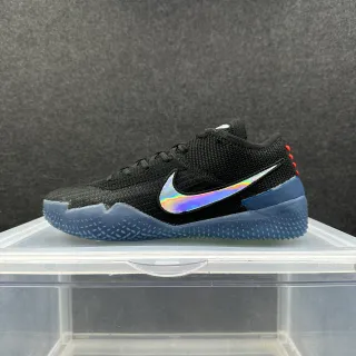 Nike Kobe AD काली इरिडेसेंट Swoosh बास्केटबॉल जूते