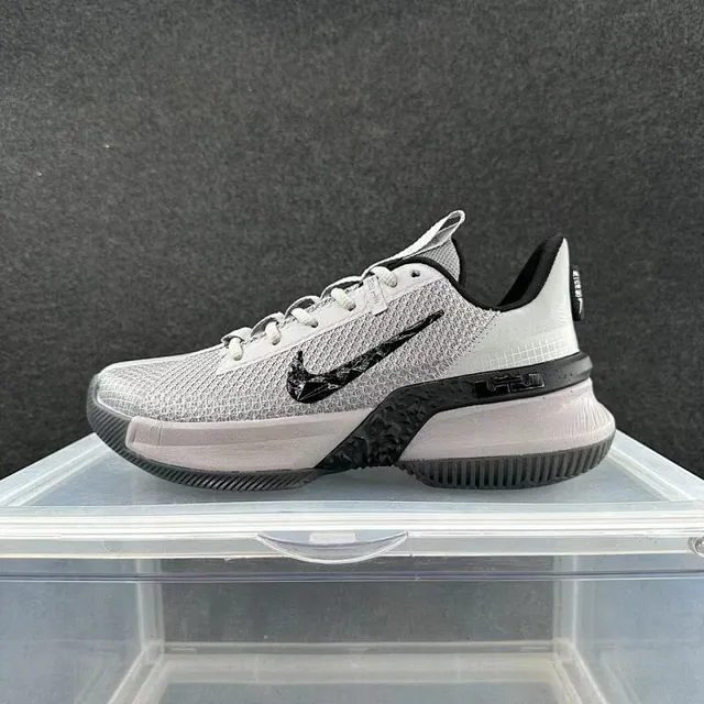 Nike LeBron Witness أحذية كرة السلة رمادي أسود منسوجة 2