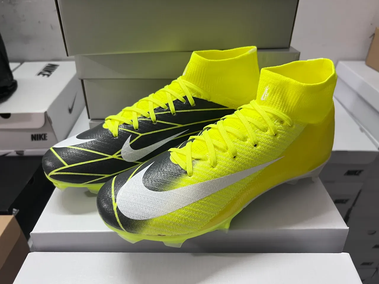 Nike Mercurial Superfly Neon Yellow Firm-Ground Soccer Shoes 7