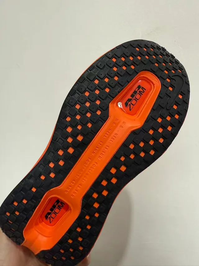 Nike Orange Black Engineered Mesh Upper Full-Length Visible Air Zoom Unit Running Shoes 2