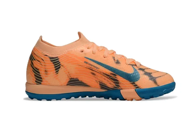 Nike برتقالي أزرق كيت أب جرافيك برينت تيرف أحذية كرة القدم 2