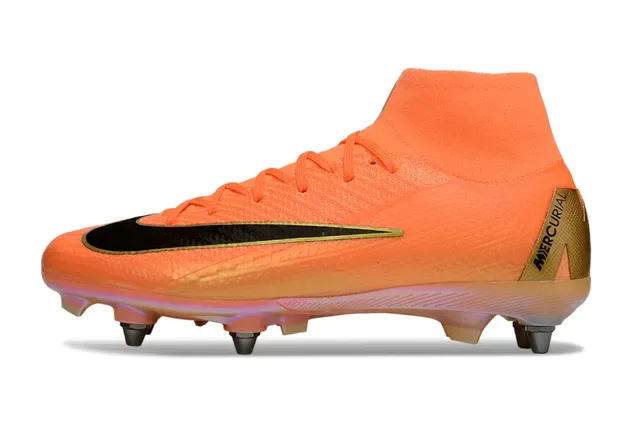 Nike Bottines de football hautes en maille orange doré semelle translucide irisée crampons pour sol ferme 7