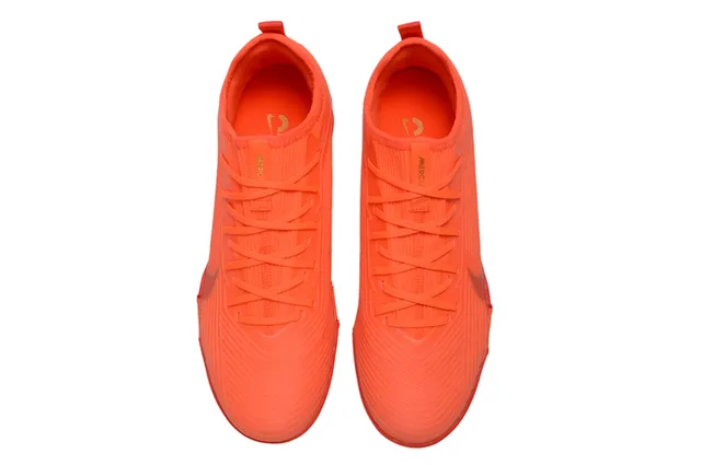 Nike Chaussures de Football Turf avec Upper en Tricot Orange et Rouge, Col Dynamic Fit 2