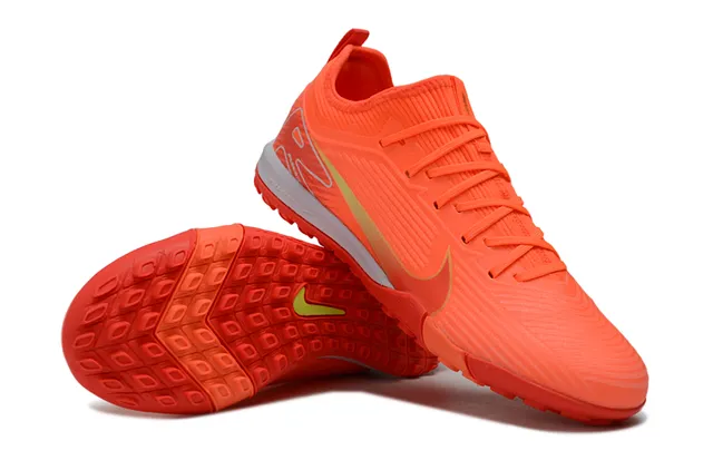Nike Chaussures de Football Turf avec Upper en Tricot Orange et Rouge, Col Dynamic Fit 3
