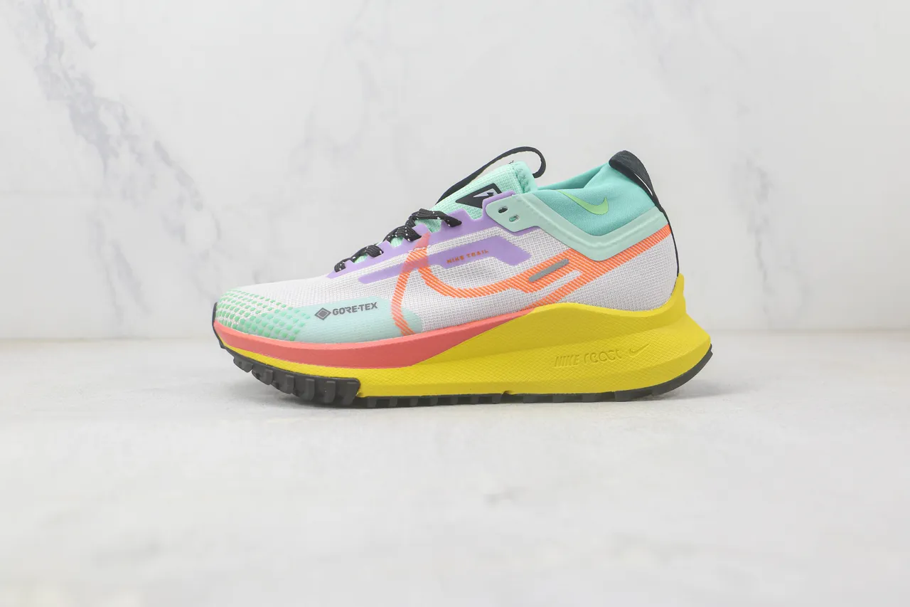 Nike Pegasus Trail GORE-TEX Multicolor Trail Running Shoes 1