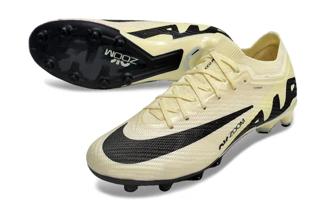 Nike Phantom GT Beige Black Upper Tricot Col de Chaussette Basse Terrain Firme Chaussures de Football 3
