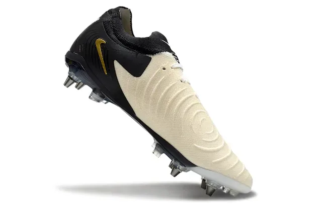Nike Phantom GT Preto Dourado Upper Tricô Assimétrico Acento Swoosh Firm-Ground Sapatos de Futebol 2