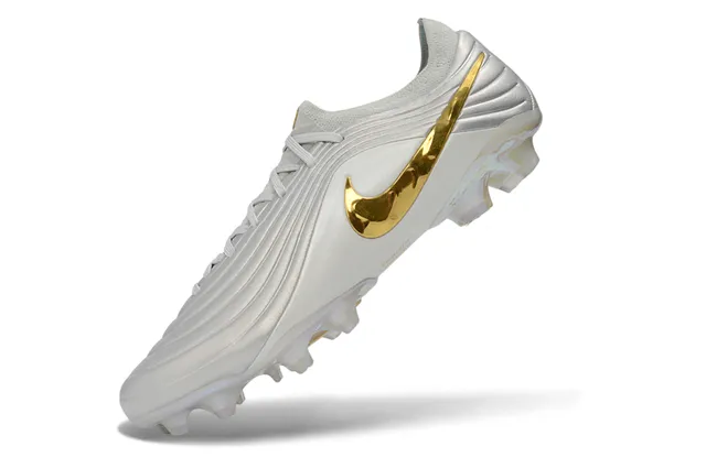 Nike Phantom GT White Gold Ribbed Synthetic Upper Iridescent Finish Firm-Ground Soccer Shoes 3