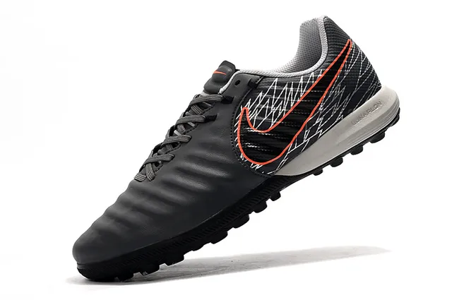 Nike Phantom GT Blanc et Orange Haut Texturisé Synthétique Avant-pied Matelassé Chaussures de Football pour Pelouse Artificielle 4